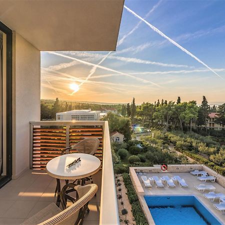 Aminess Vival Velaris Resort Supetar Exterior foto