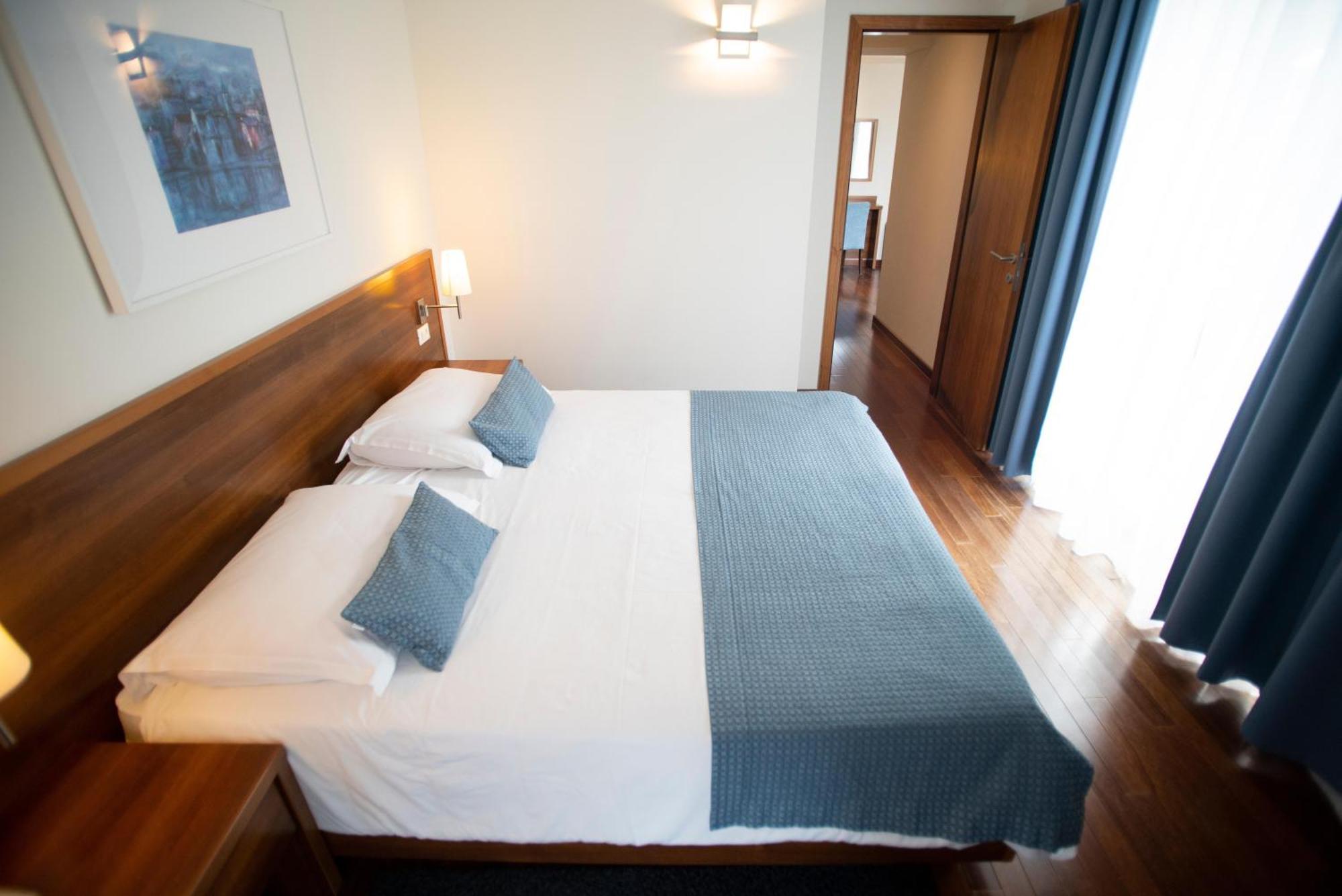 Aminess Vival Velaris Resort Supetar Exterior foto