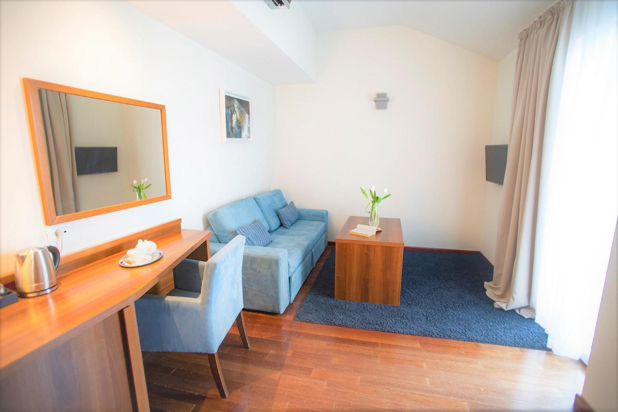 Aminess Vival Velaris Resort Supetar Exterior foto