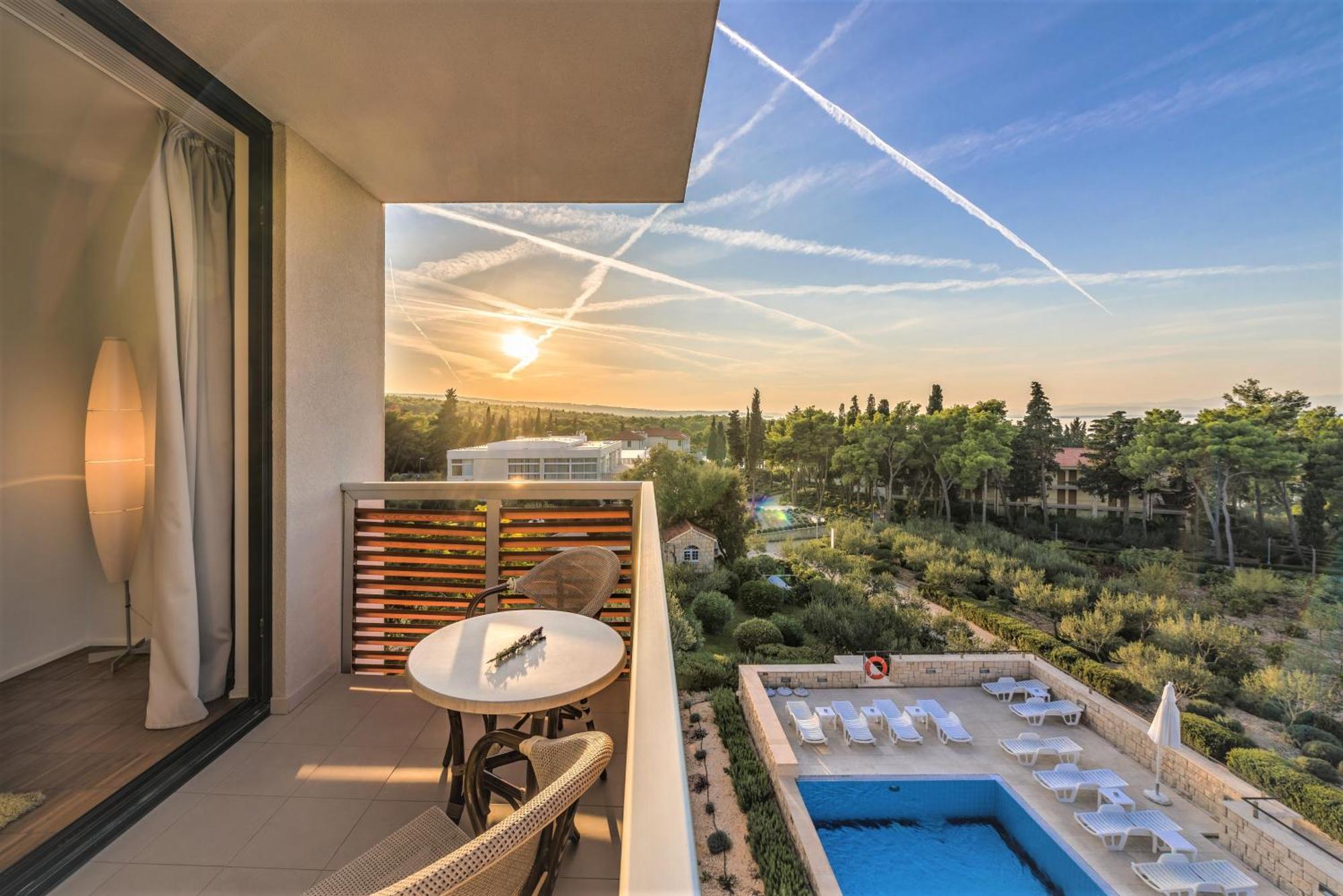 Aminess Vival Velaris Resort Supetar Exterior foto