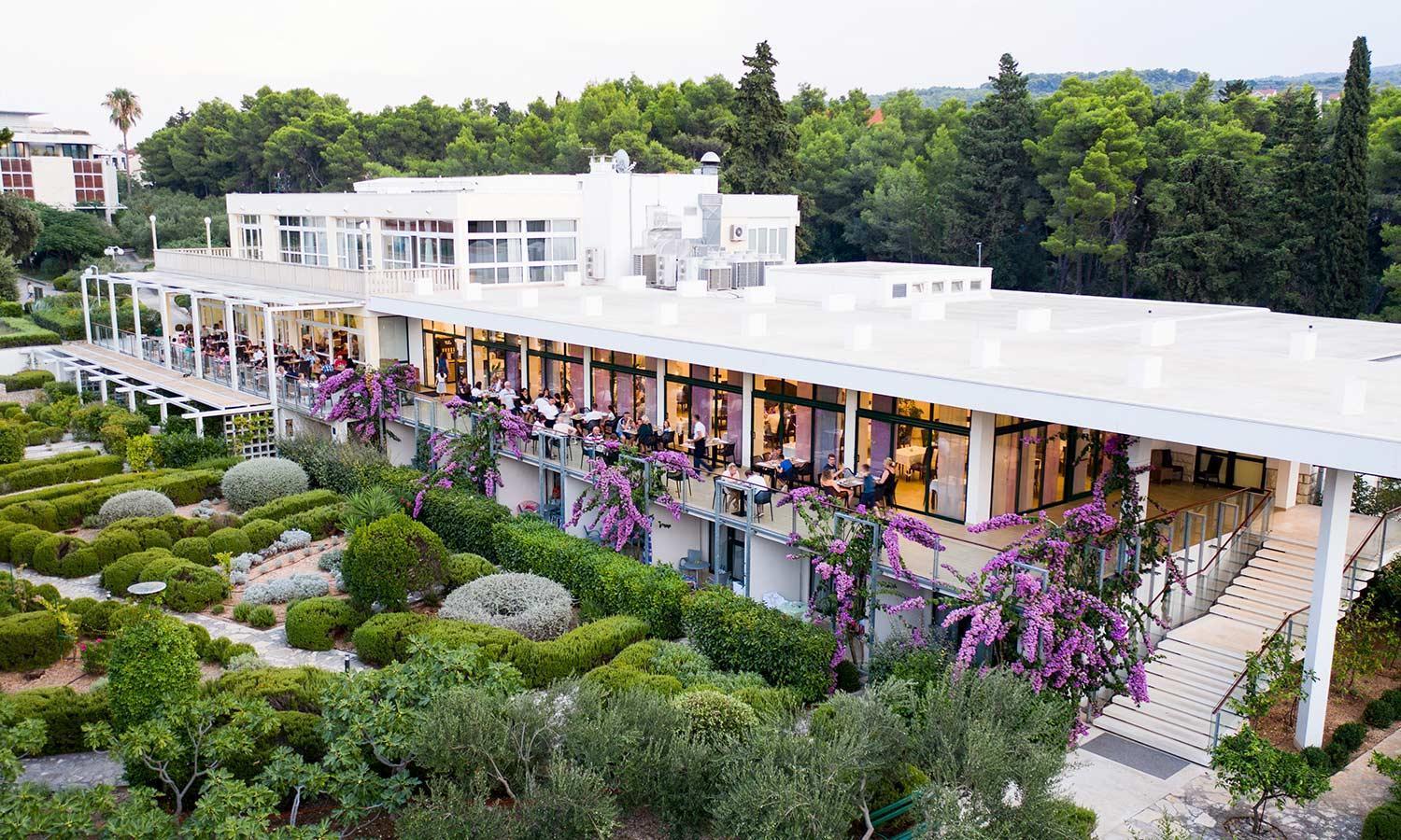 Aminess Vival Velaris Resort Supetar Exterior foto